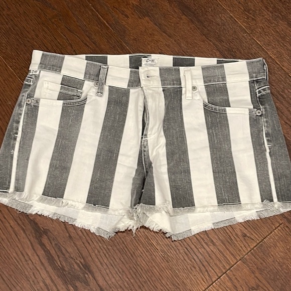Citizens of Humanity Size 28 Jeans Shorts - Picture 1 of 3
